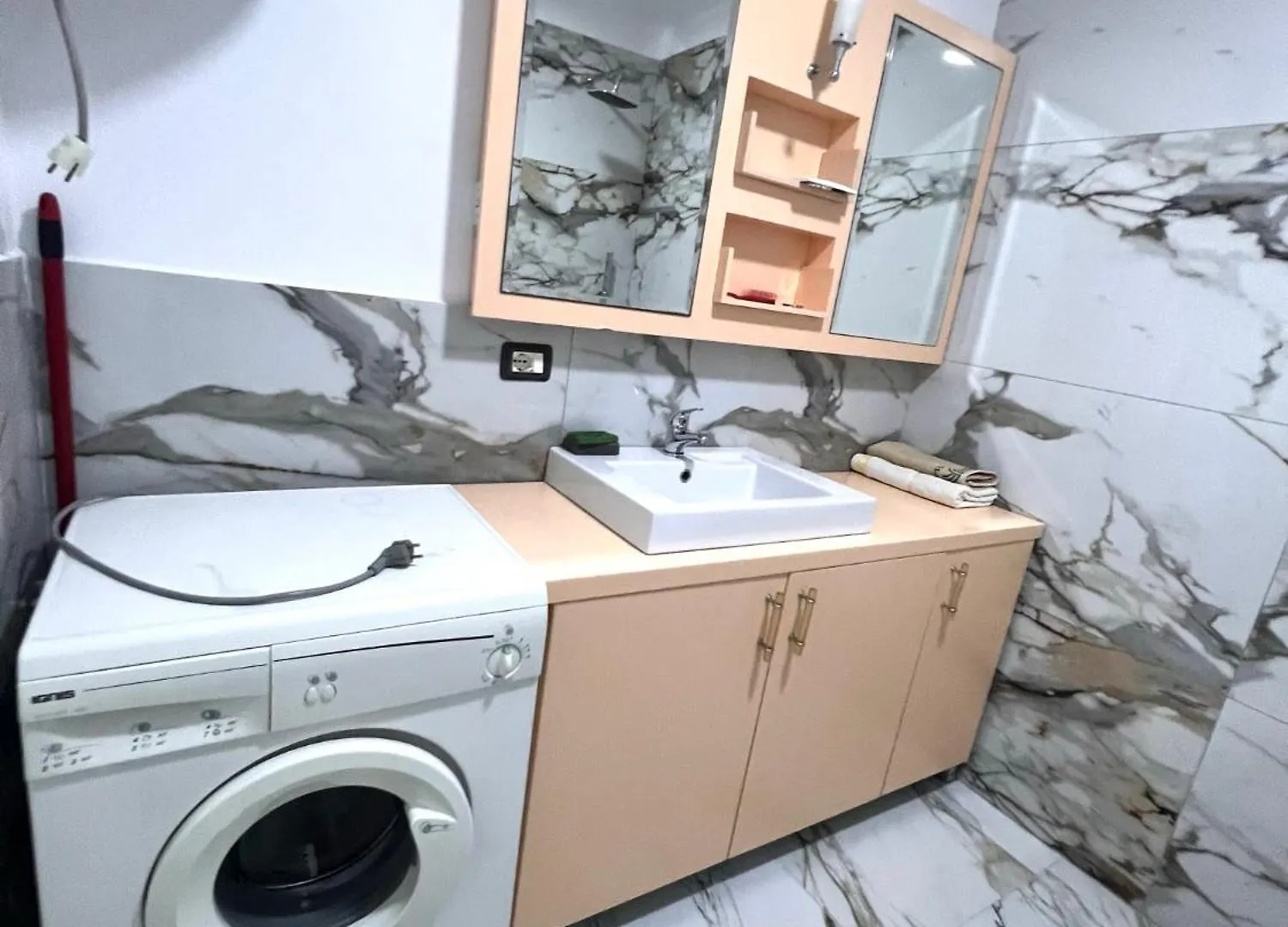 Sea View Apartment Durrës 阿尔巴尼亚